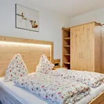 דירה Luxurious With Sauna In Koenigsleiten