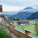 Luxurious With Sauna In Koenigsleiten *