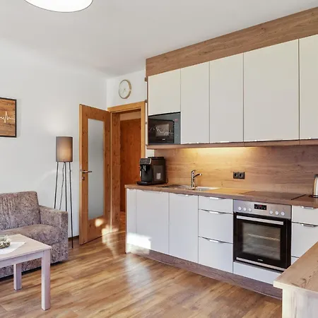 Apartamento Luxurious With Sauna In Koenigsleiten