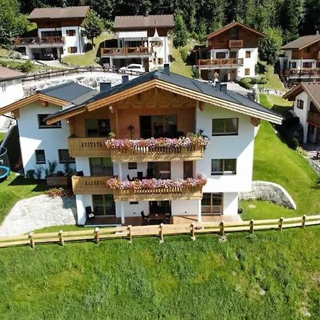 Luxurious With Sauna In Koenigsleiten