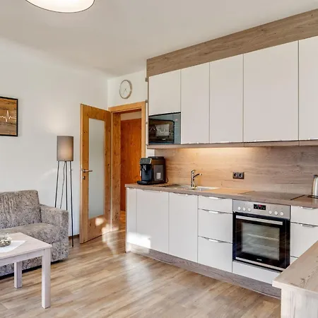 Daire Luxurious With Sauna In Koenigsleiten Wald im Pinzgau
