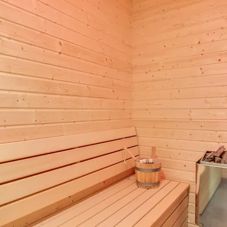 Luxurious With Sauna In Koenigsleiten Daire