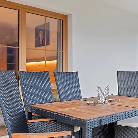 Lejlighed Luxurious With Sauna In Koenigsleiten