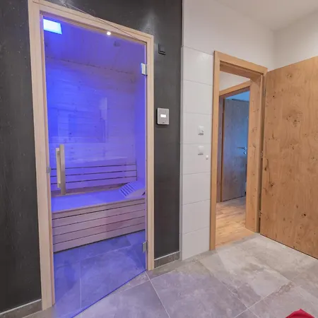 Apartman Luxurious With Sauna In Koenigsleiten *