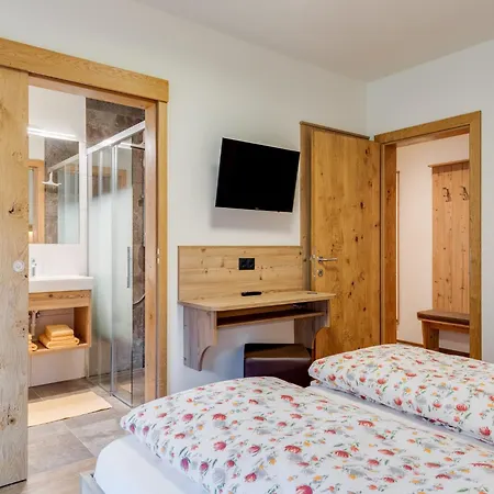 Lejlighed Luxurious With Sauna In Koenigsleiten