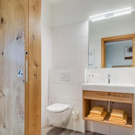 Luxurious With Sauna In Koenigsleiten Daire