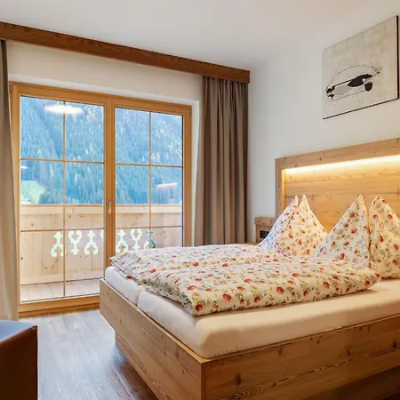 Apartman Luxurious With Sauna In Koenigsleiten