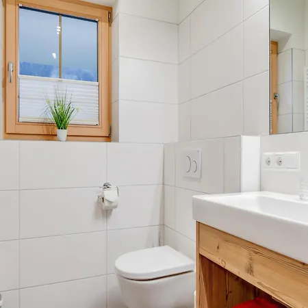Daire Luxurious With Sauna In Koenigsleiten Wald im Pinzgau