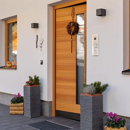 Luxurious With Sauna In Koenigsleiten Wald im Pinzgau