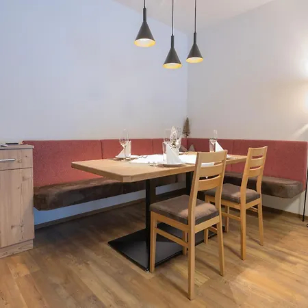 Luxurious With Sauna In Koenigsleiten Apartamento Wald im Pinzgau