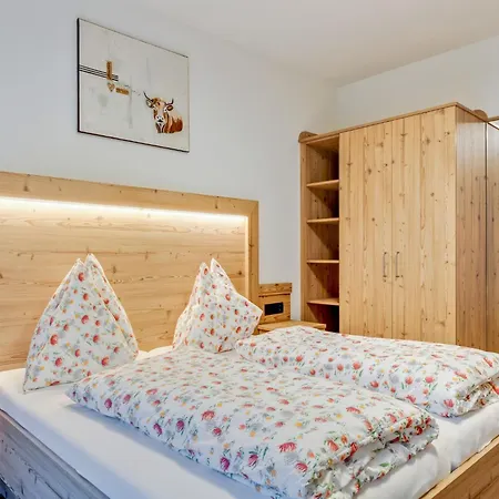 Daire Luxurious With Sauna In Koenigsleiten