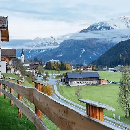 Luxurious With Sauna In Koenigsleiten *