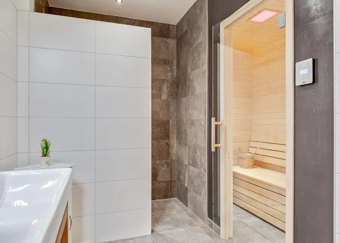 アパート Luxurious With Sauna In Koenigsleiten *