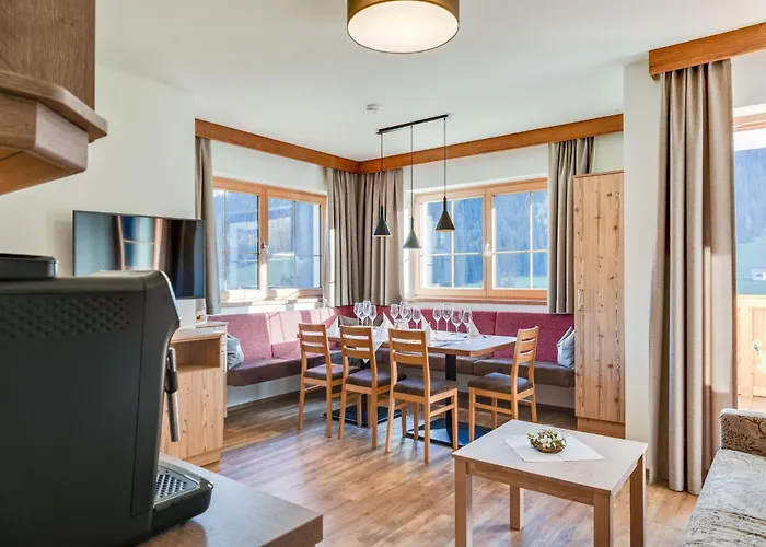 Luxurious With Sauna In Koenigsleiten Wald im Pinzgau