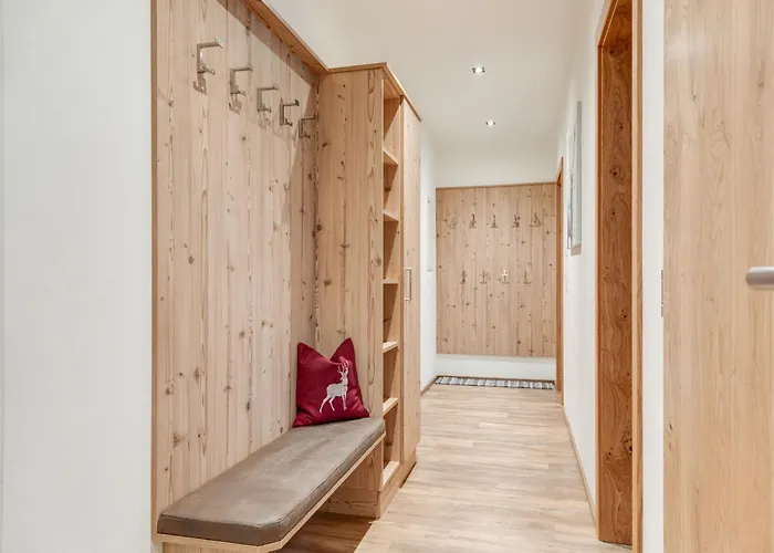 Luxurious With Sauna In Koenigsleiten