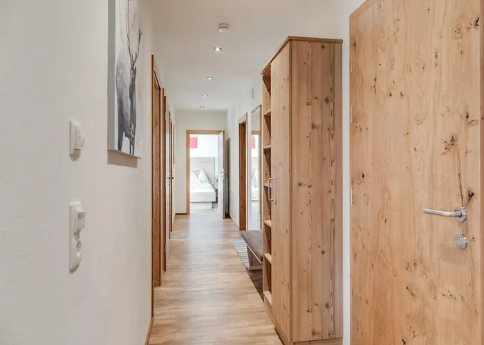 アパート Luxurious With Sauna In Koenigsleiten
