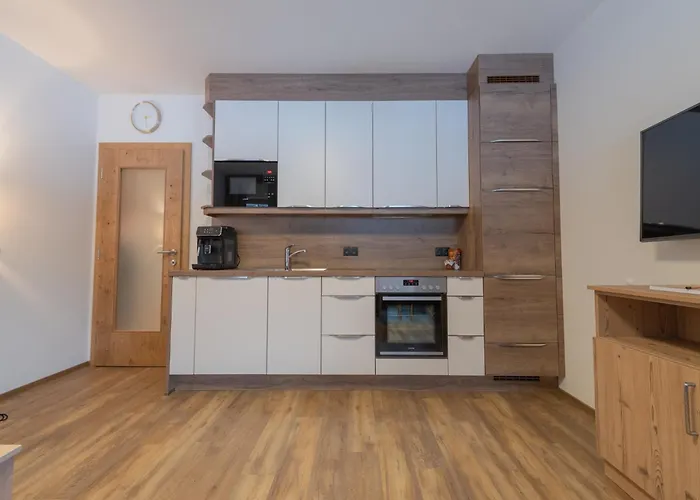 Luxurious With Sauna In Koenigsleiten *