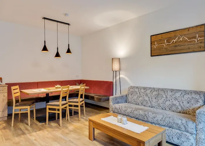 Luxurious With Sauna In Koenigsleiten *